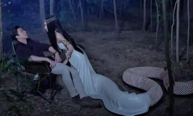 泰剧蛇吻首播男主像李现女主像杨颖剧情好像白蛇传