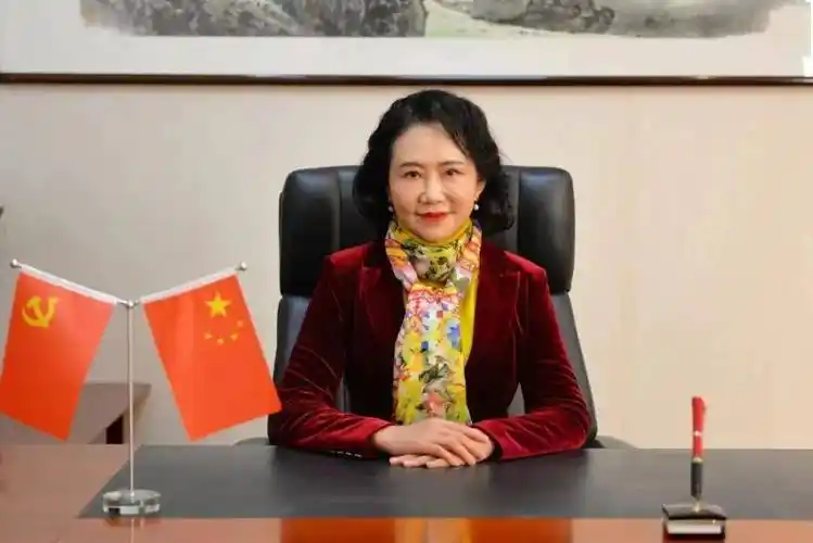 星宇股份_车灯_周晓萍