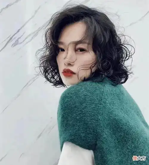 短头发烫什么卷发好看 短发适合哪种烫发