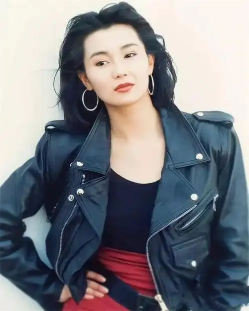 看了"妈妈"80年代的发型,突然明白:时尚是个轮回,也不分年龄