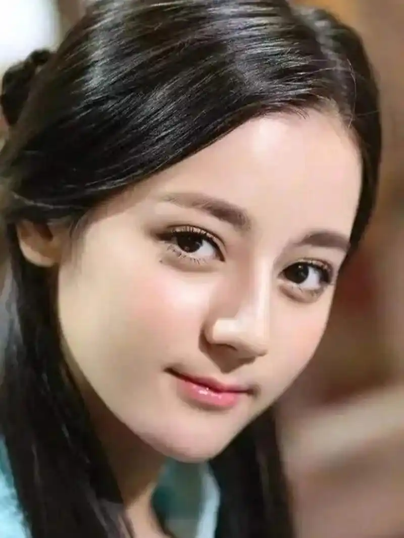 迪丽热巴早期图片 浓眉大眼 #迪丽热巴