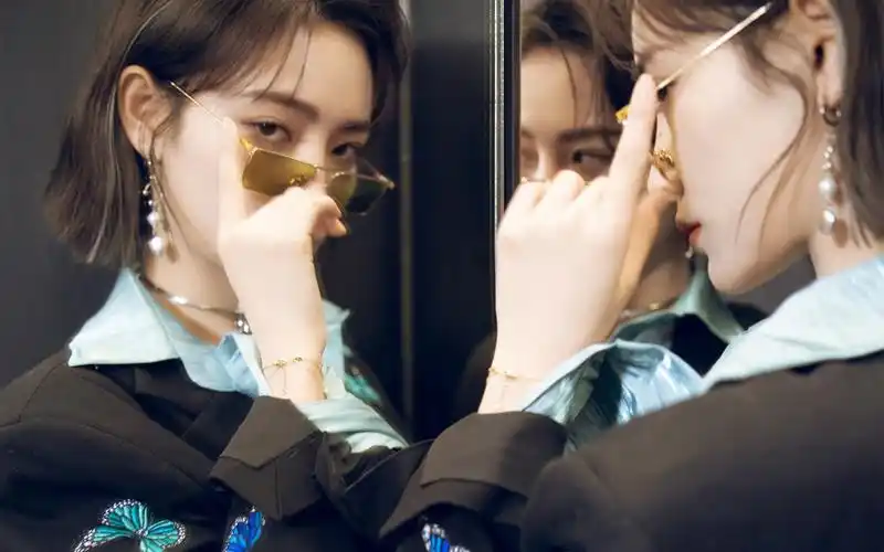 the9许佳琪电脑桌面壁纸