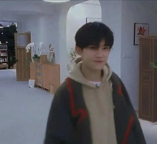 易烊千玺绝美头像