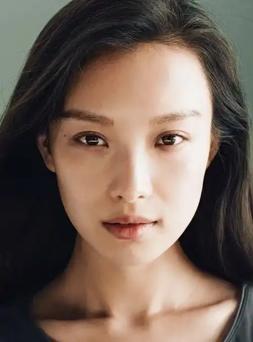 甚至有人说,倪妮是娱乐圈中气质最好的年轻女演员之一.