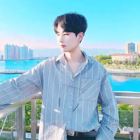 微笑好看男生头像图片给你一个微笑会让你心跳