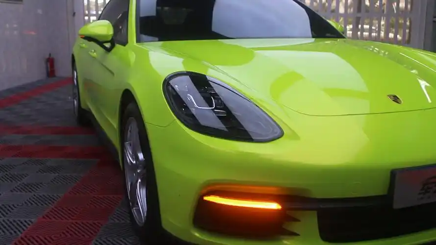 保时捷panamera汽车改色膜珊瑚荧光黄