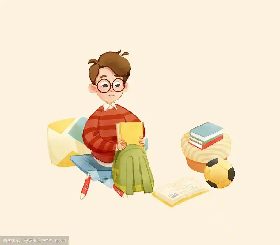 坐着整理书包的男孩