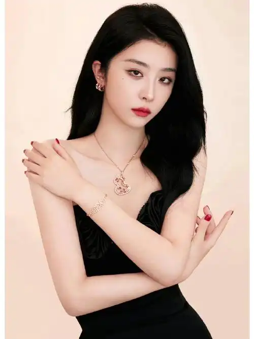 赵小棠好像霸道女总裁##赵小棠清冷仙紫氛围感大片