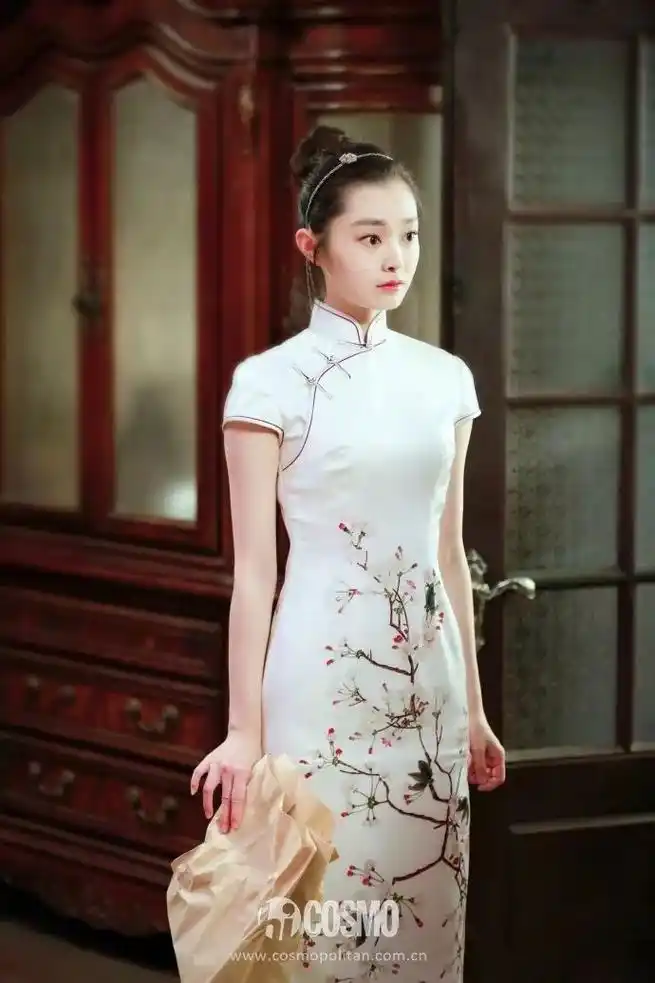 看完为旗袍而生的这些女明星,我酸了