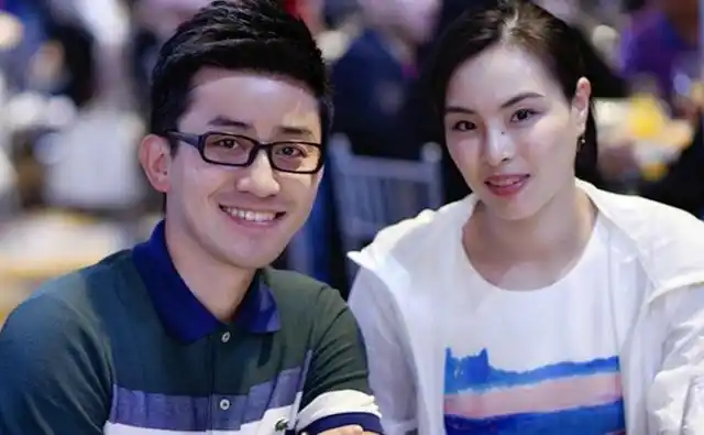 【霍启山个人资料】奥运冠军吴敏霞:退役当家庭主妇,却成网红,年入