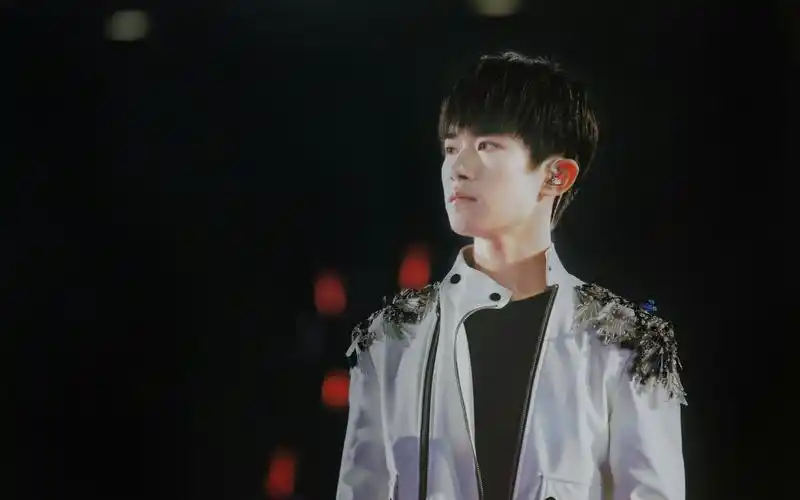 易烊千玺《你说》 湖南跨年演唱会