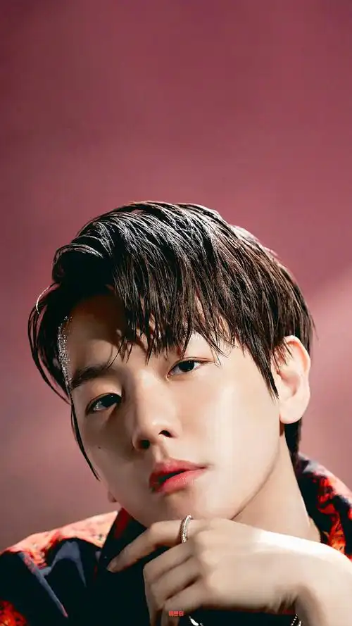 边伯贤双百万solo歌手