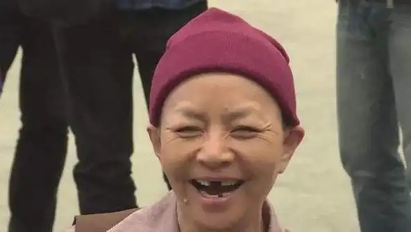 宋丹丹退休,被小品耽误一辈子的绝世美女,年轻的照片美到窒息