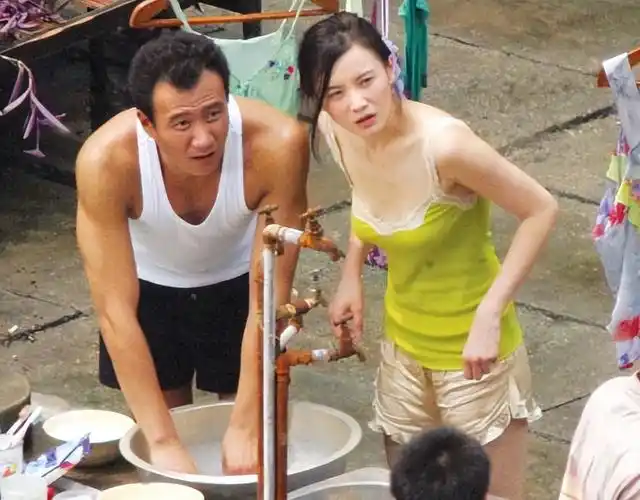 演员宋佳:因事业放弃陈龙,因婚姻放弃张黎,今与黄少峰长相厮守