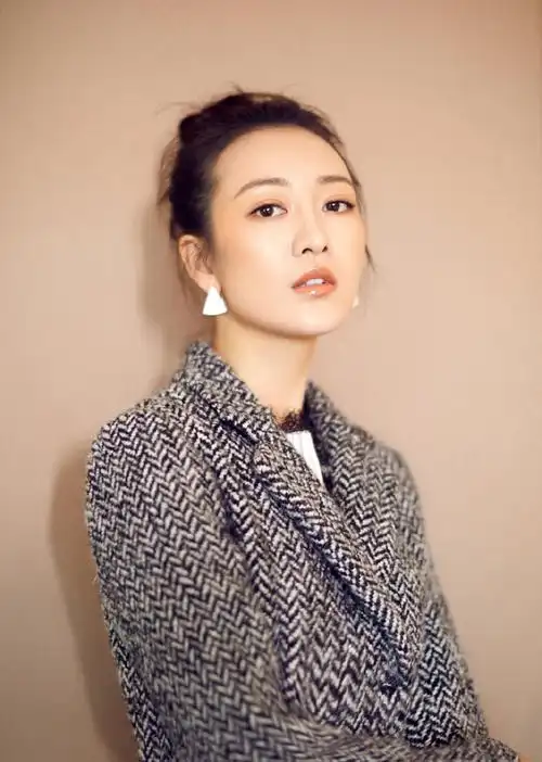 王鸥一个如夏花般绚烂的女子,美就应该如此明媚而又张扬!