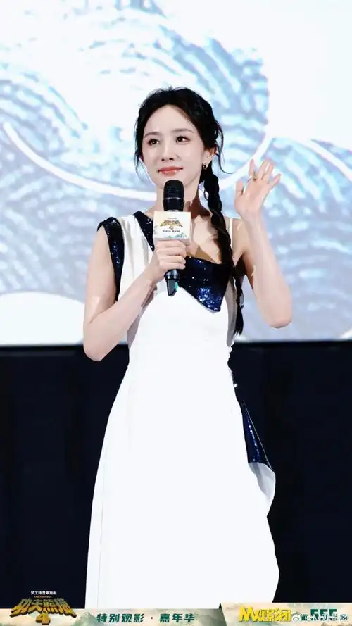 跟着m观影团游环球##杨幂喜欢狐狸小真的善良