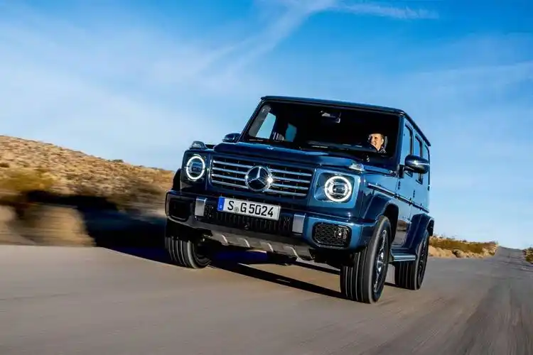 新款奔驰大g全球首次公开!一篇文章让你了解都有哪些更新!