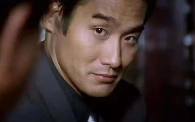 【黑金】这部不让公映的香港黑帮电影 梁家辉演技满分_哔哩哔哩_bili