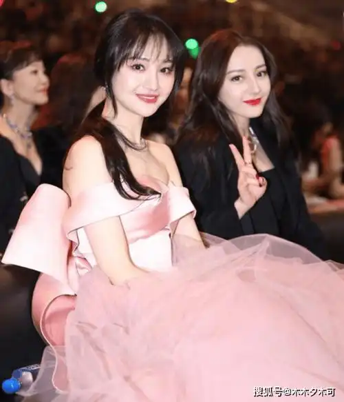 《花少》最后一站被抽到的嘉宾是许晴,井柏然,杨洋还有陈意涵,但不