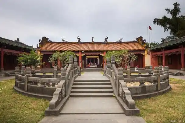 它们不仅是宗教信仰的场所,也是艺术与哲学的结晶,代表着中国古代建筑