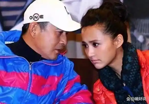 2007年王志飞跟李健提出离婚,眼看丈夫的身心都已不属于