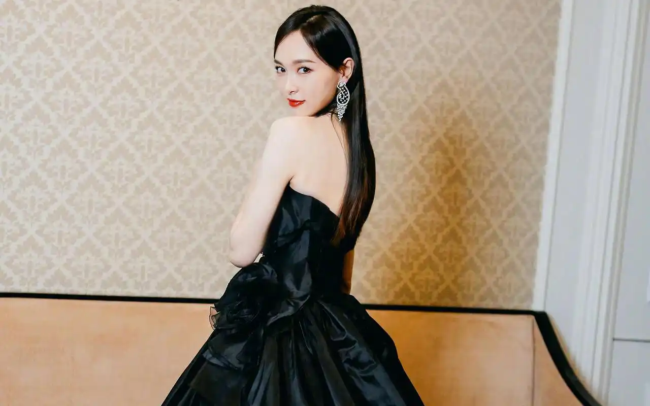 唐嫣水墨公主裙高清桌面壁纸_大陆明星_壁纸下载_美桌网