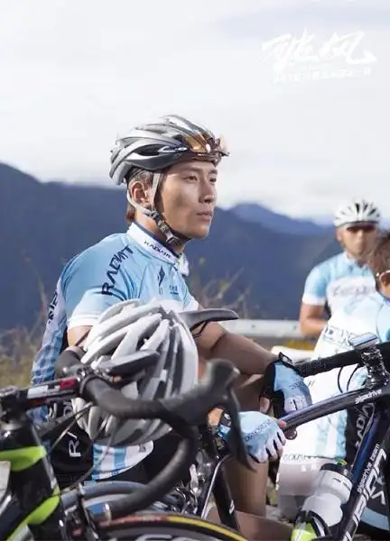 窦骁从零开始 《破风》练出专业级身材