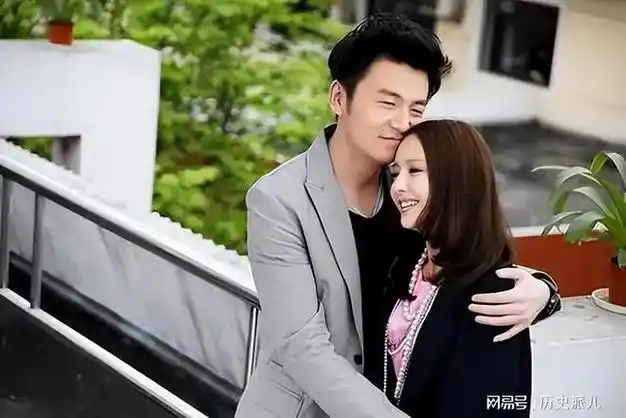 有一种"反噬"叫雷佳音,"私生活混乱",如今的报应全都应验|佟丽娅