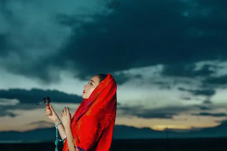 【佛女素材】人生,是一场随缘的修行 同步歌词