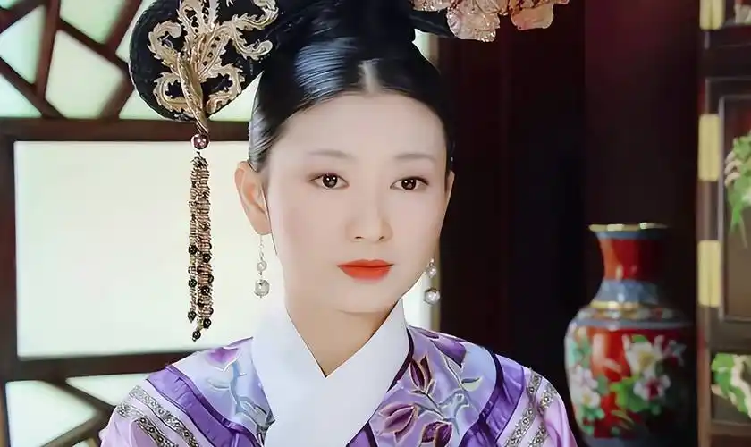 6738岁斓曦曾扮演的沈眉庄很出圈如今2度饰演婆婆