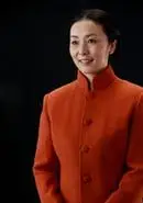 周丽萍  演员刘洁  48岁,唐献民妻子,曾是中学语文老师,文革受丈夫