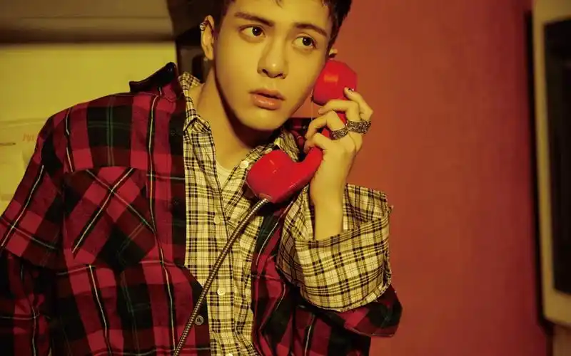 曾舜晞复古风帅气写真图片桌面壁纸