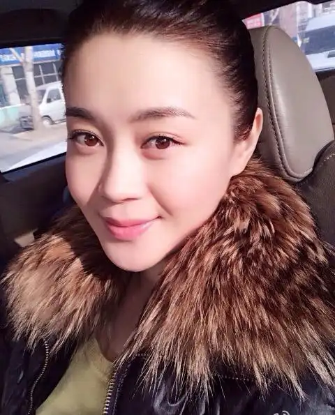 [转载]赵本山美女弟子关婷娜十大美艳性感照曝光