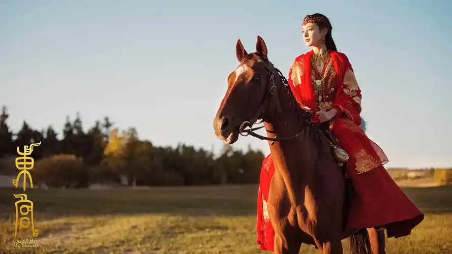 彭小苒新剧《东宫》开播在即 可盐可甜日常圈粉无数__凤凰网