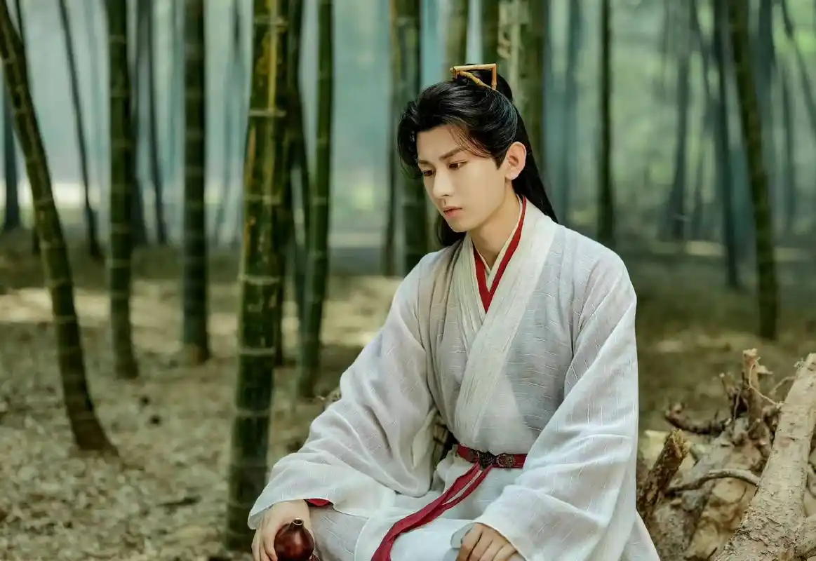 成毅《莲花塔》剧照帅到溢出屏幕!