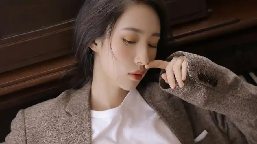 气质居家美女高清电脑桌面壁纸壁纸7