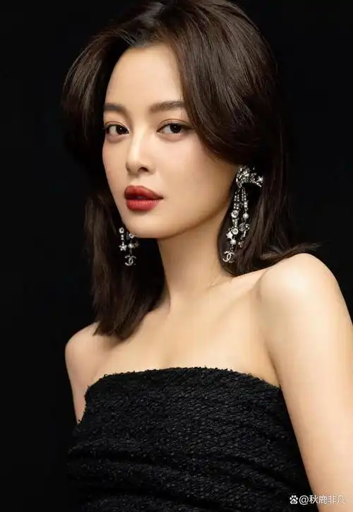 性感尤物辛芷蕾性感的不止厚嘴唇身材更是堪称一绝