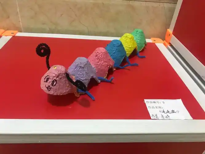 魅力女性,快乐三八———党幼教职工"变废为宝,创意无限"手工制作活动