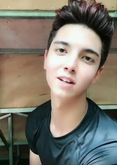 摇啊笑啊桥猛虎队队长韩悦