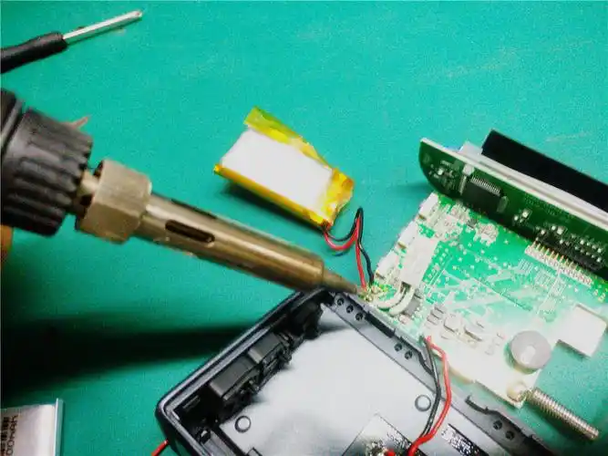 电池正负极哪边接弹簧「专家解答」-图2