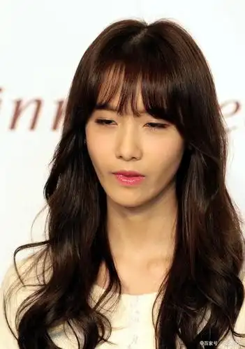 有种"素颜女神"女神叫林允儿,当看到她的近照,网友:实至名归