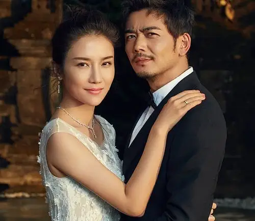 杨烁大婚之夜深情告白老婆王黎雯:我要用一生呵护你!_婚礼