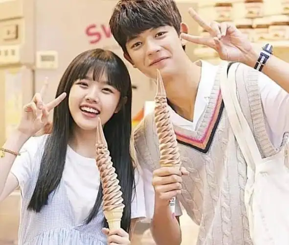 韩式的校园题材电视剧,在韩国可是相当流行的,在韩国的校园电视剧里