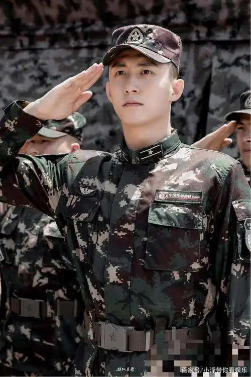 黄景瑜与李沁在"搞事情"因《爱上特种兵》结缘