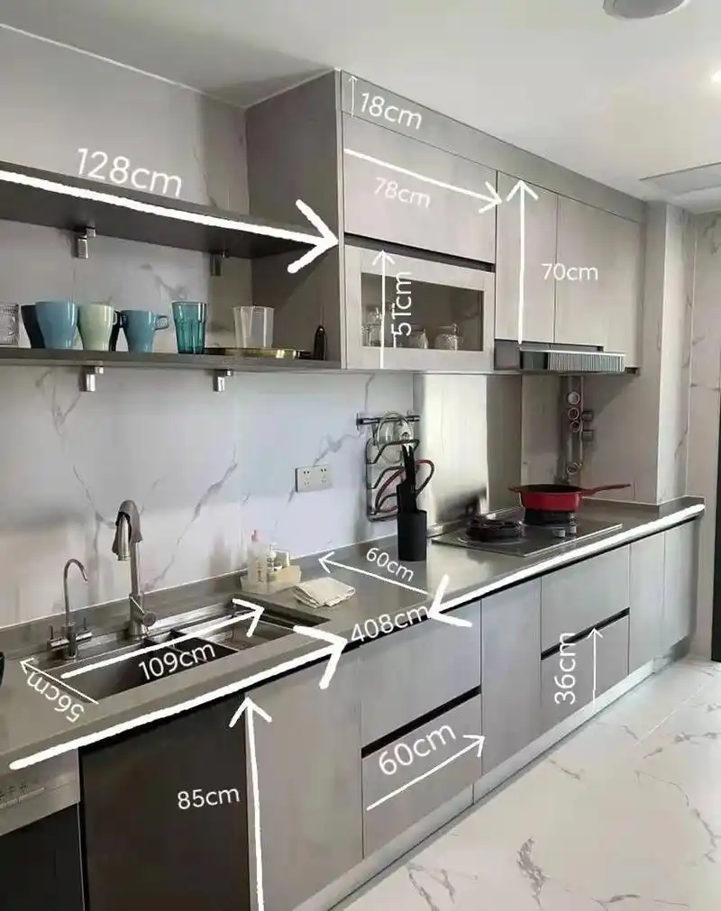 今天是厨柜尺寸分享,今天是厨柜尺寸分享,首先要注意的是橱柜的尺寸