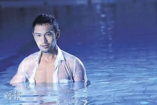 angelababy迷上黄晓明胸肌 暂不公布恋情(图)