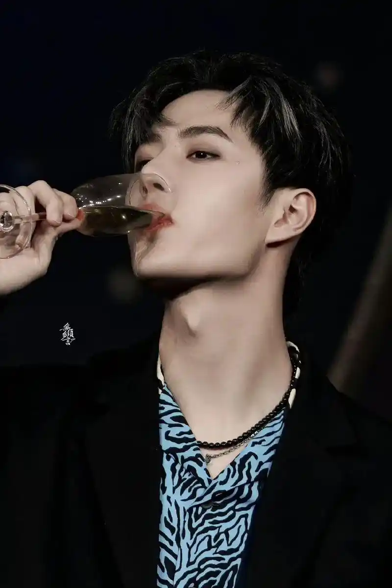 每一刻都心动#王一博 #博君一肖 #这该死的魅力 #肖战  - 抖音