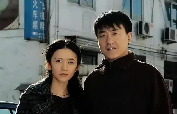 回顾何冰娶同桌做老婆相伴24年无绯闻