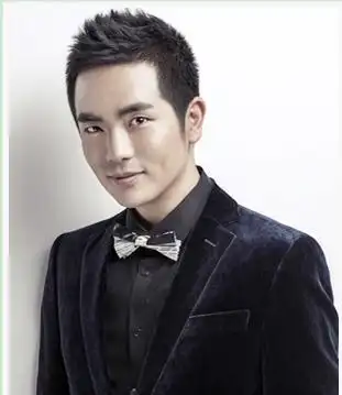 男圆脸短发发型设计圆脸男生更具时尚帅男魅力