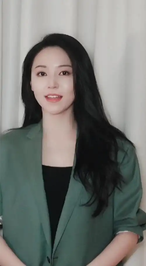 微胖女神黄梦莹,这身材大概就是穿什么都觉得大方的吧,来学穿搭